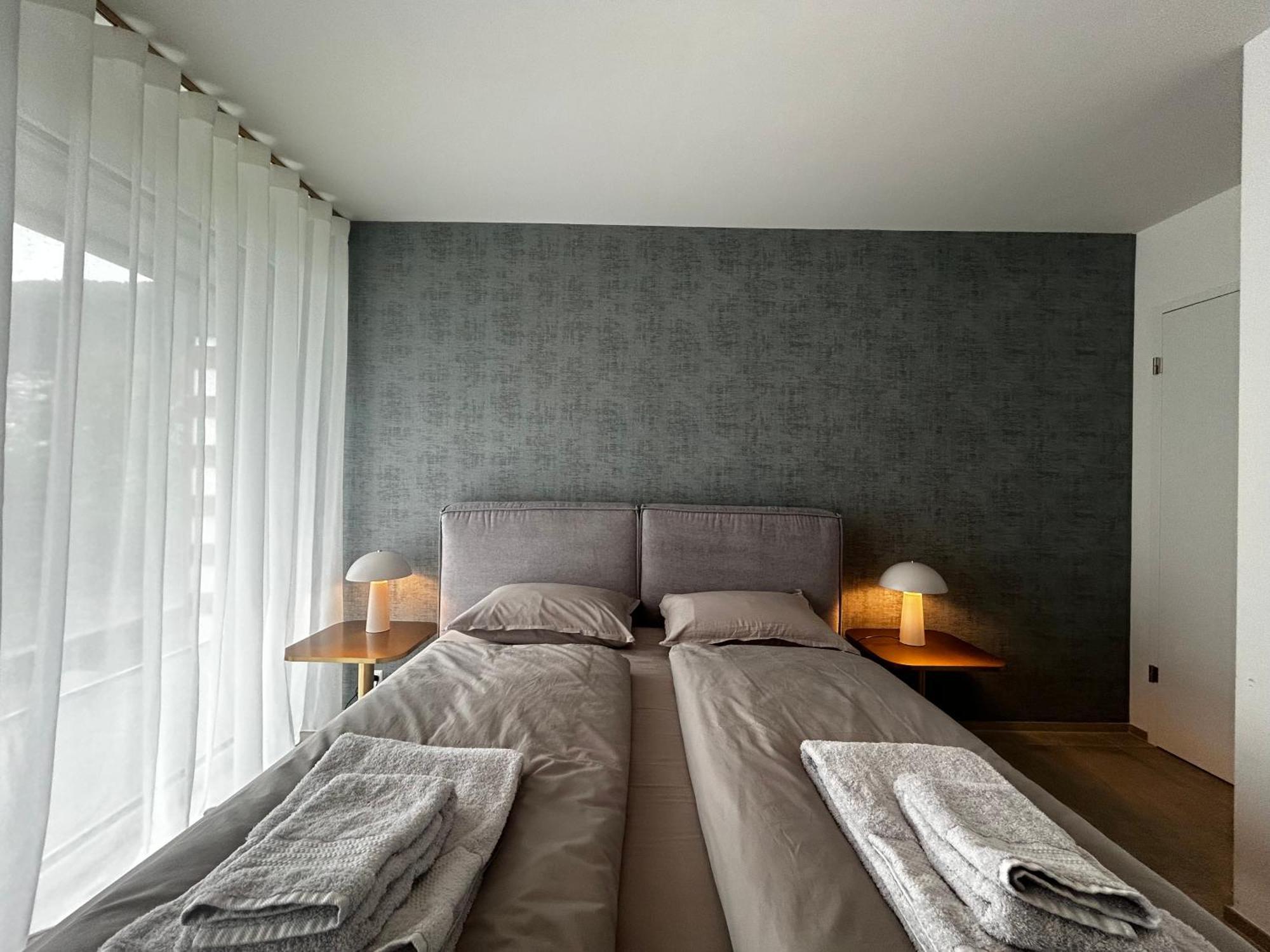 Family Apartment, Near The Beach Whit Private Park Локарно Екстер'єр фото